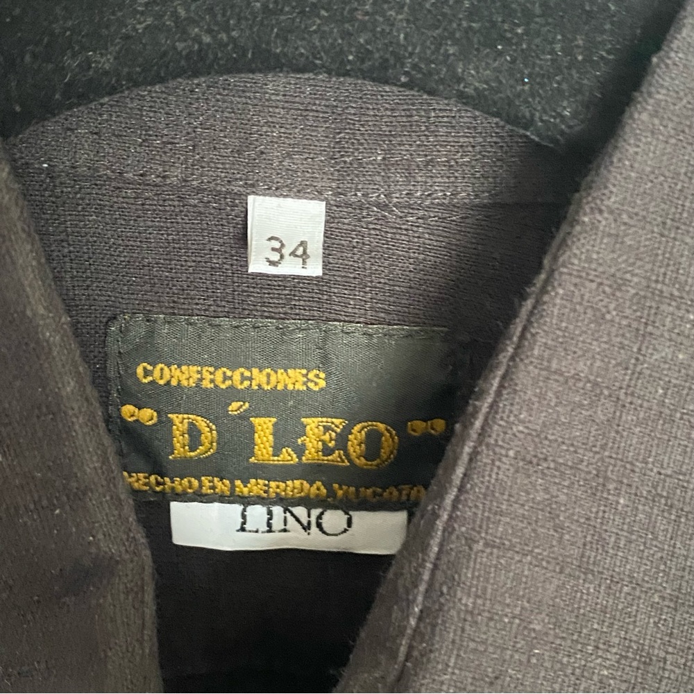 Mexican Embroidered Men’s Shirt - Picture 5 of 6